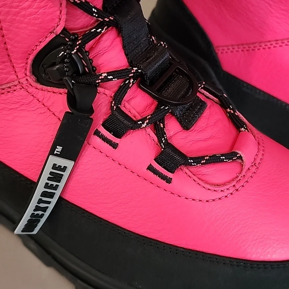 UGG Shasta Gore Snow  Pink and Black Winter Boots ,Brand New ,No Tag